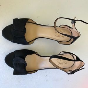 Naturalizer black heels